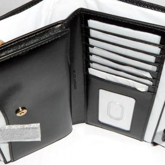 Marc Jacobs Bi-Fold Wallet Wristlet - Picture 4 of 10